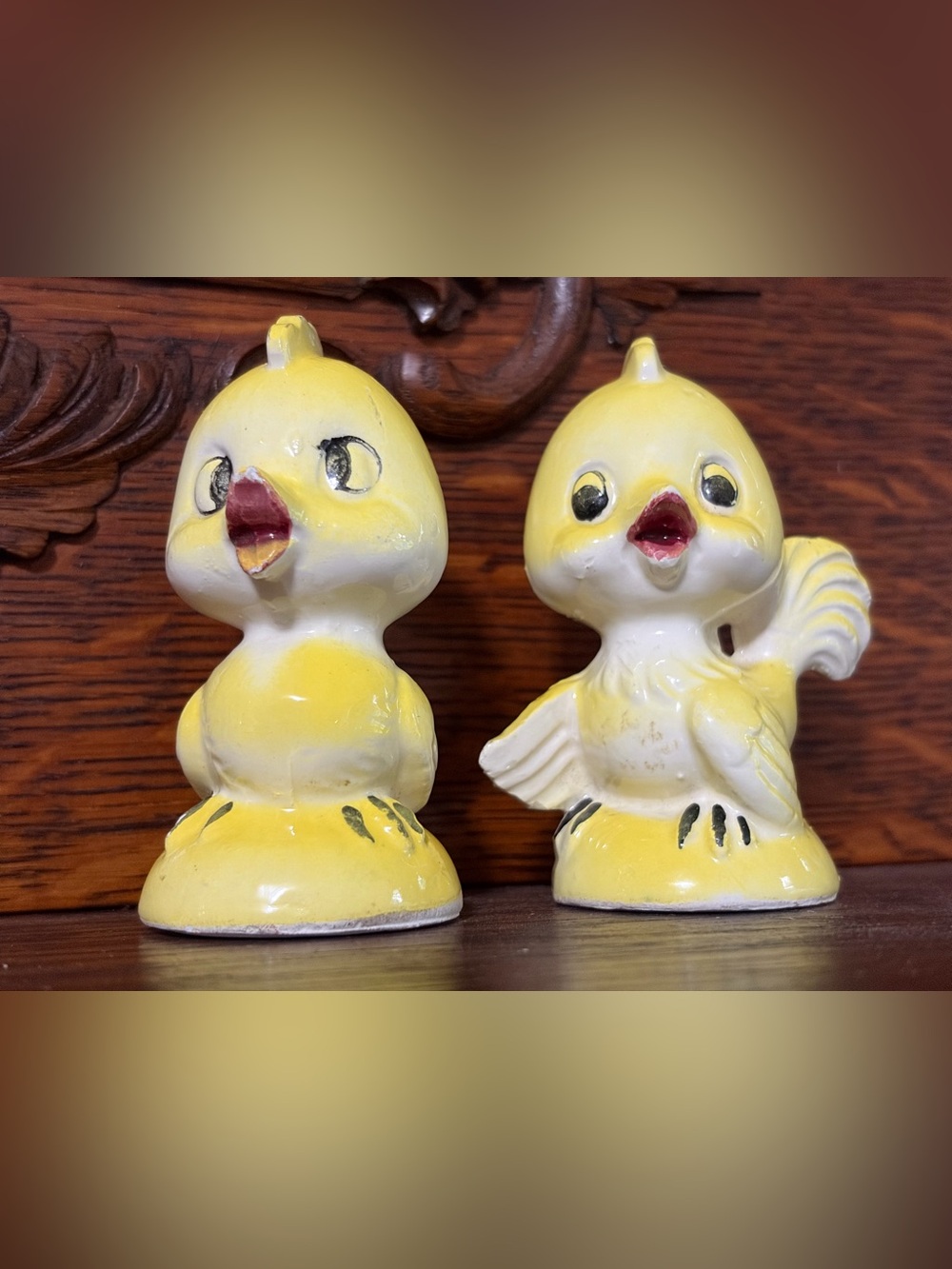 Vintage Norcrest Anthropomorphic Yellow Birds Ceramic Salt & Pepper Shakers Set